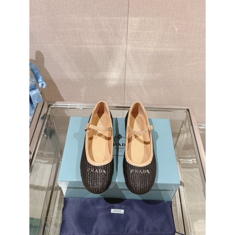 Pra*a flat shoes